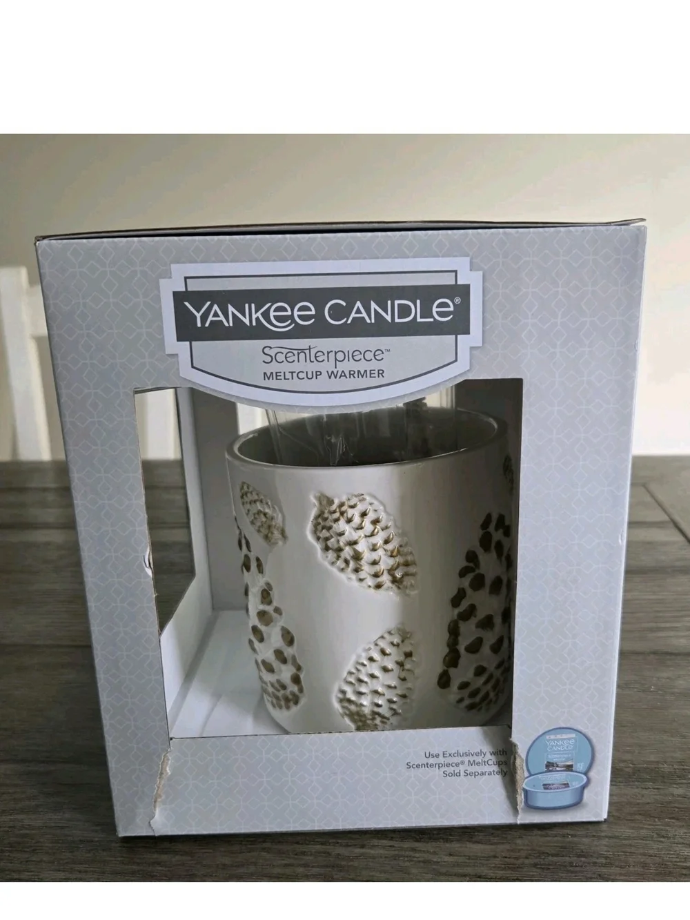 Yankee Candle Scenterpiece Meltcup Warmer Cream Gold Pinecones New Package